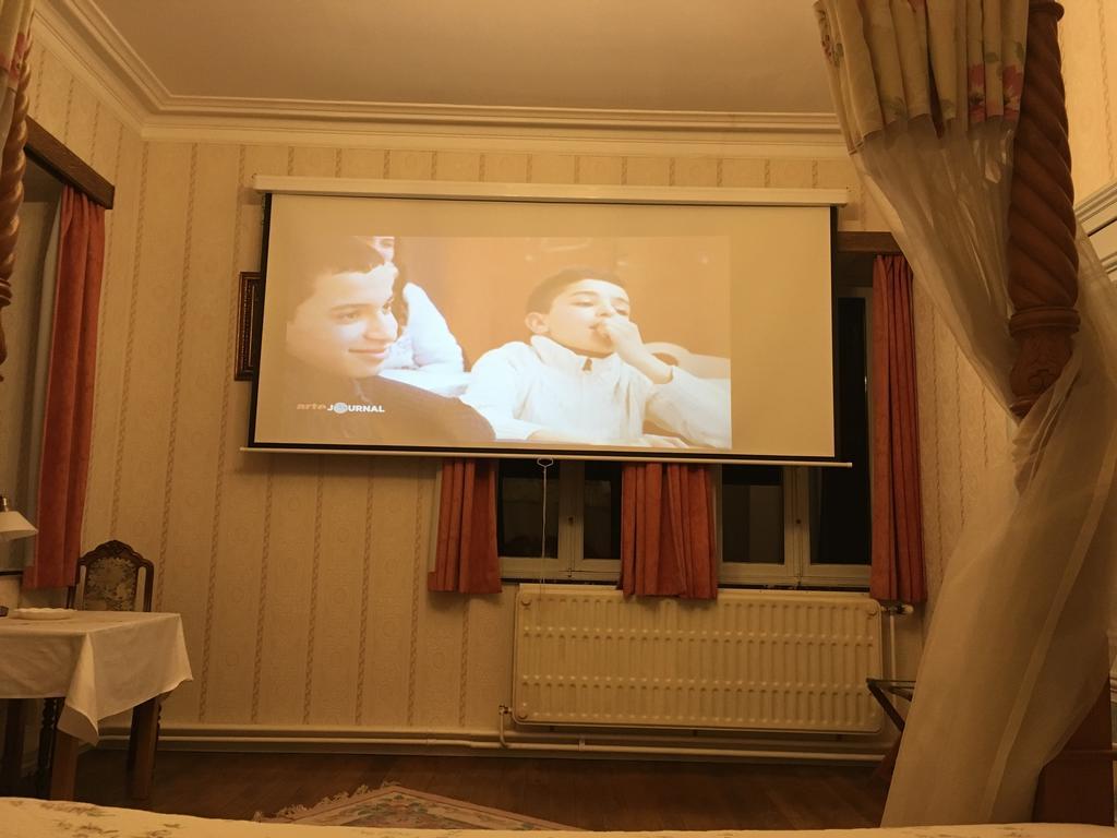 Отель Chateau Bleu Trooz Экстерьер фото
